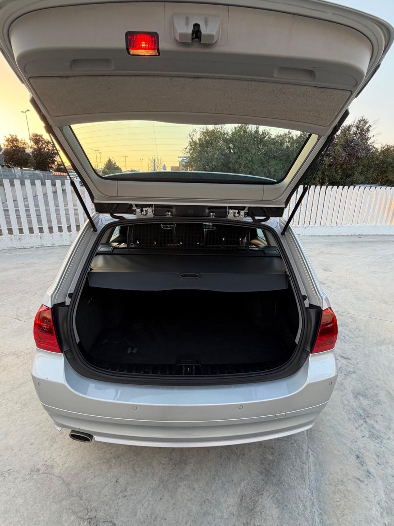 Bmw 318 318d cat Touring Attiva