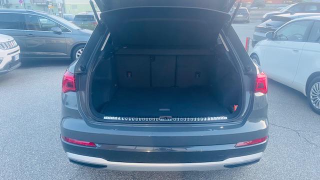 AUDI Q3 35 TDI S tronic Business Advanced