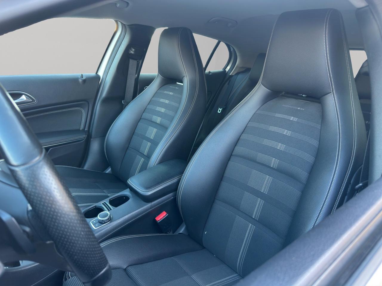 Mercedes-benz GLA 180 d Automatic Premium