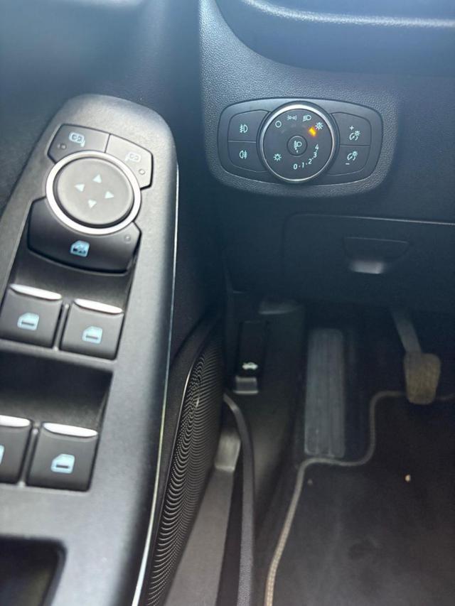 FORD Fiesta 1.1 75 CV GPL 5 porte Titanium