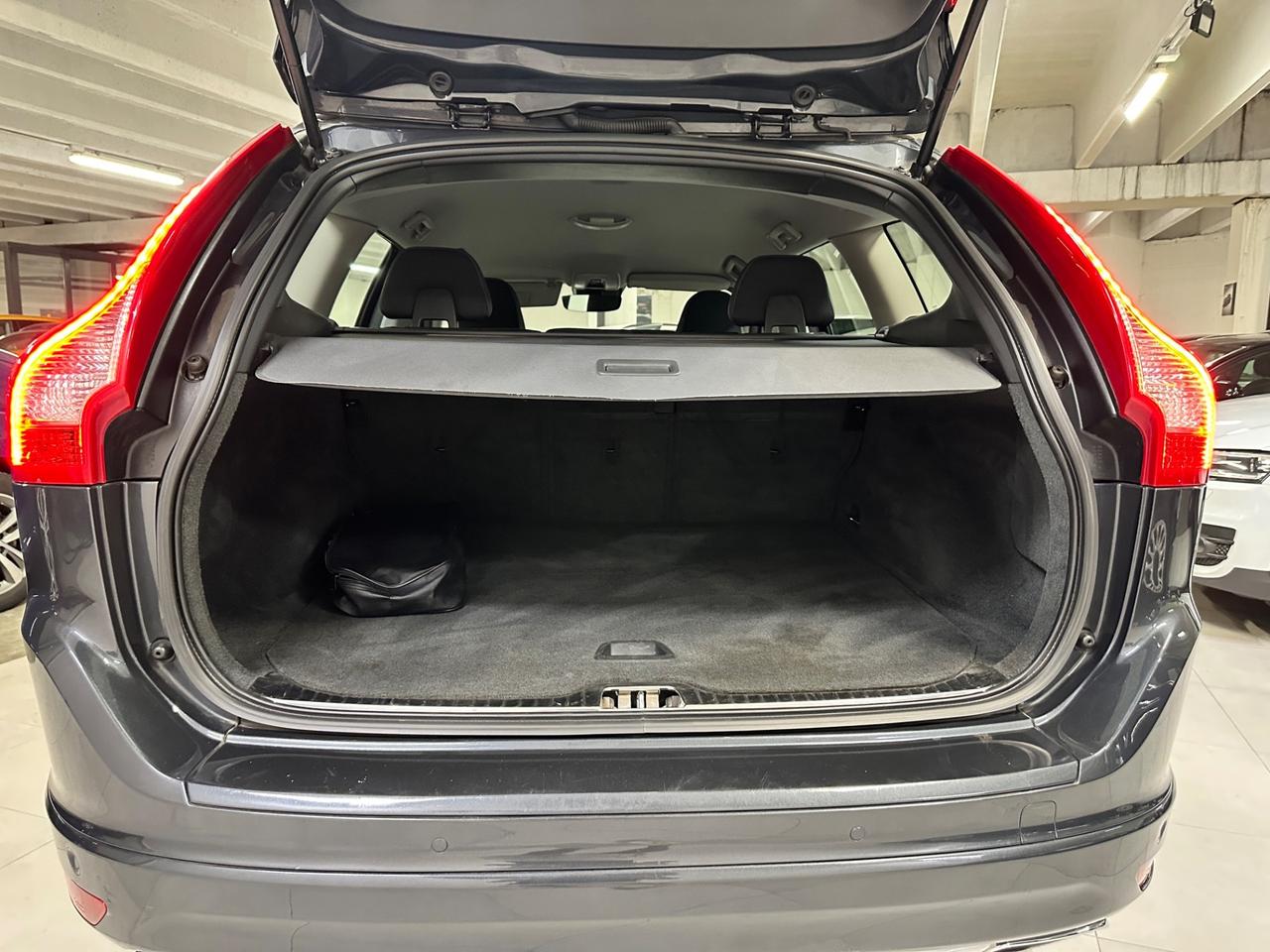 Volvo XC 60 XC60 D4 Geartronic R-design Momentum