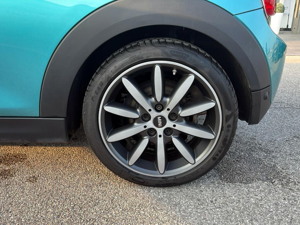 Mini Cooper D Cabrio 1.5 Cooper D Auto