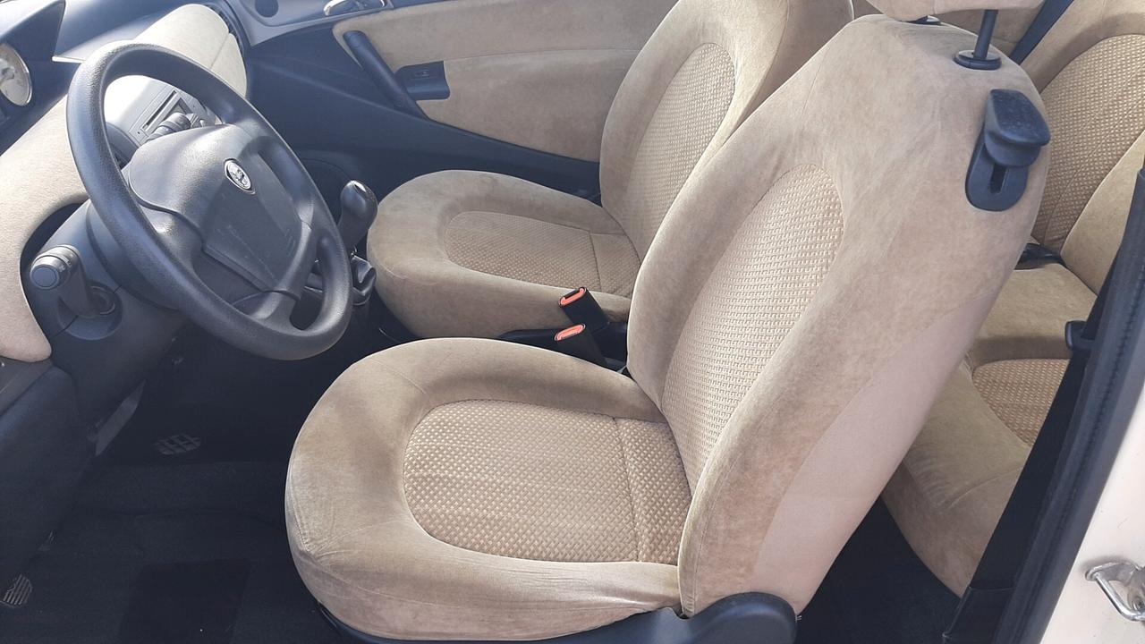 Lancia Ypsilon 1.3 MJT 75 CV Argento