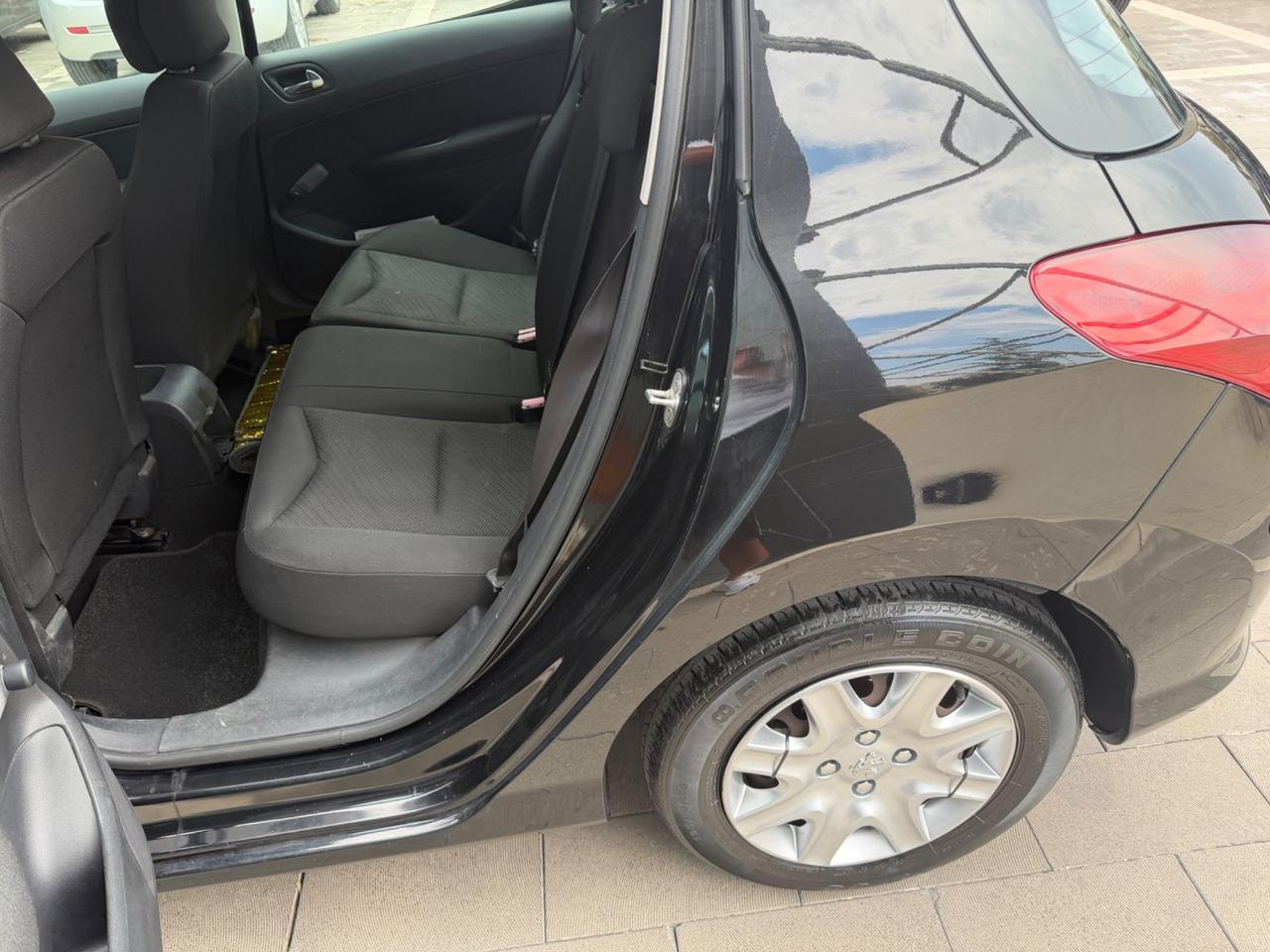 Peugeot 308 1.6 HDi 90CV 5p. Premium