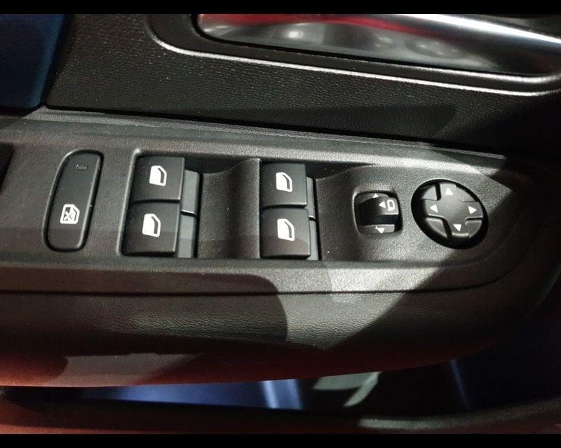 Citroën e-C4 motore elettrico 136 CV Shine