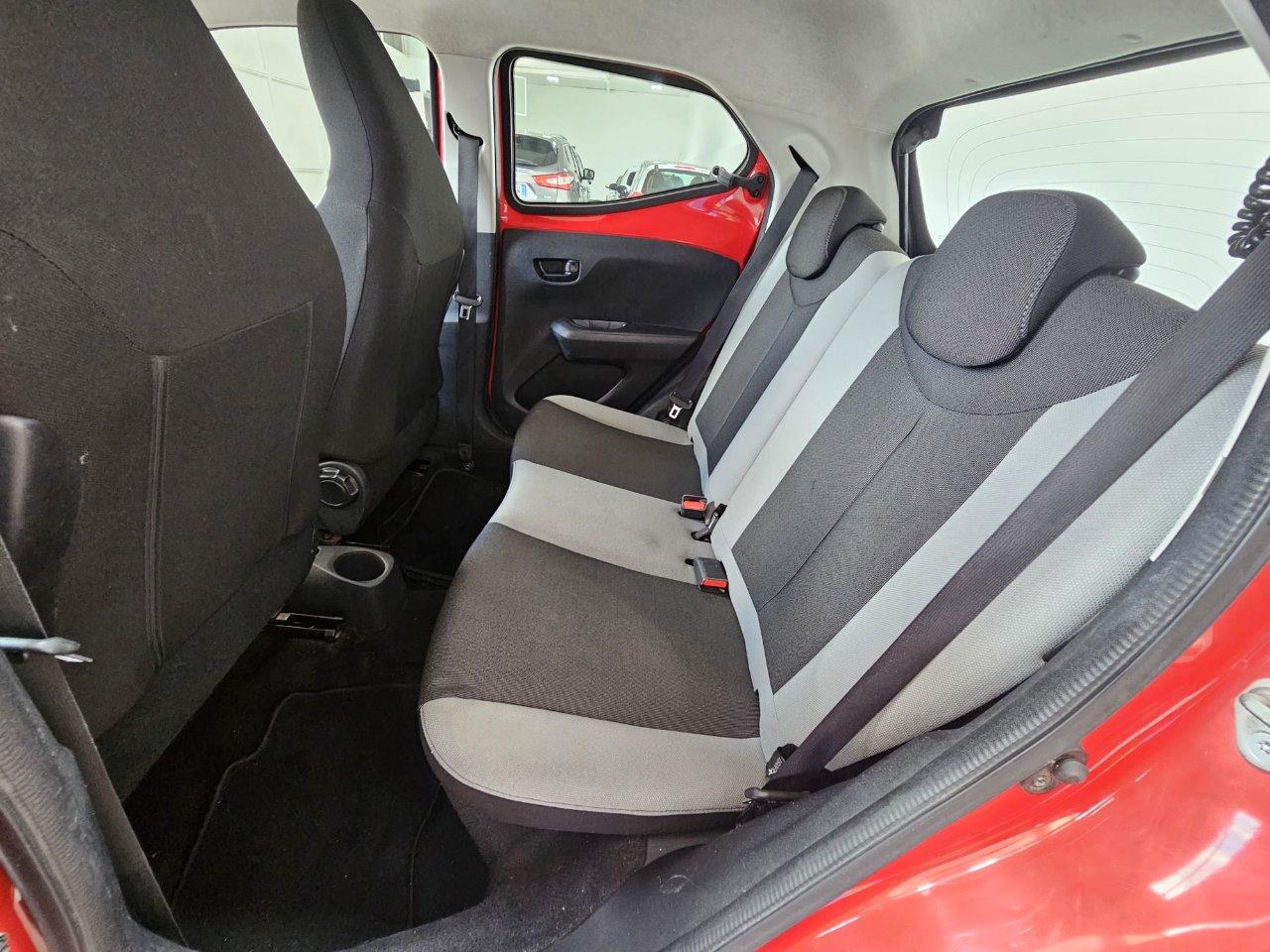 Toyota Aygo 5 Porte Aygo 5p 1.0 x-play my15