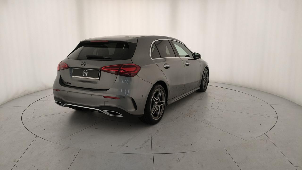 Mercedes-Benz A 200 d Premium auto