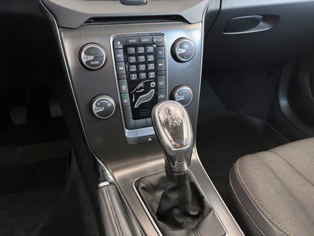 VOLVO V40 Cross Country D2 1.6 Summum