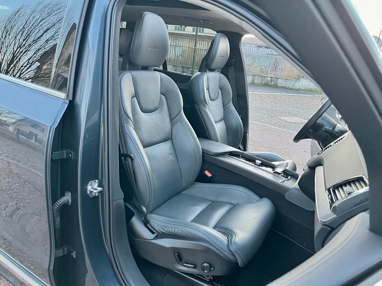 Volvo XC90 T8 Plug-In 303 + 87cv aut.8 AWD 7P-ti Inscription