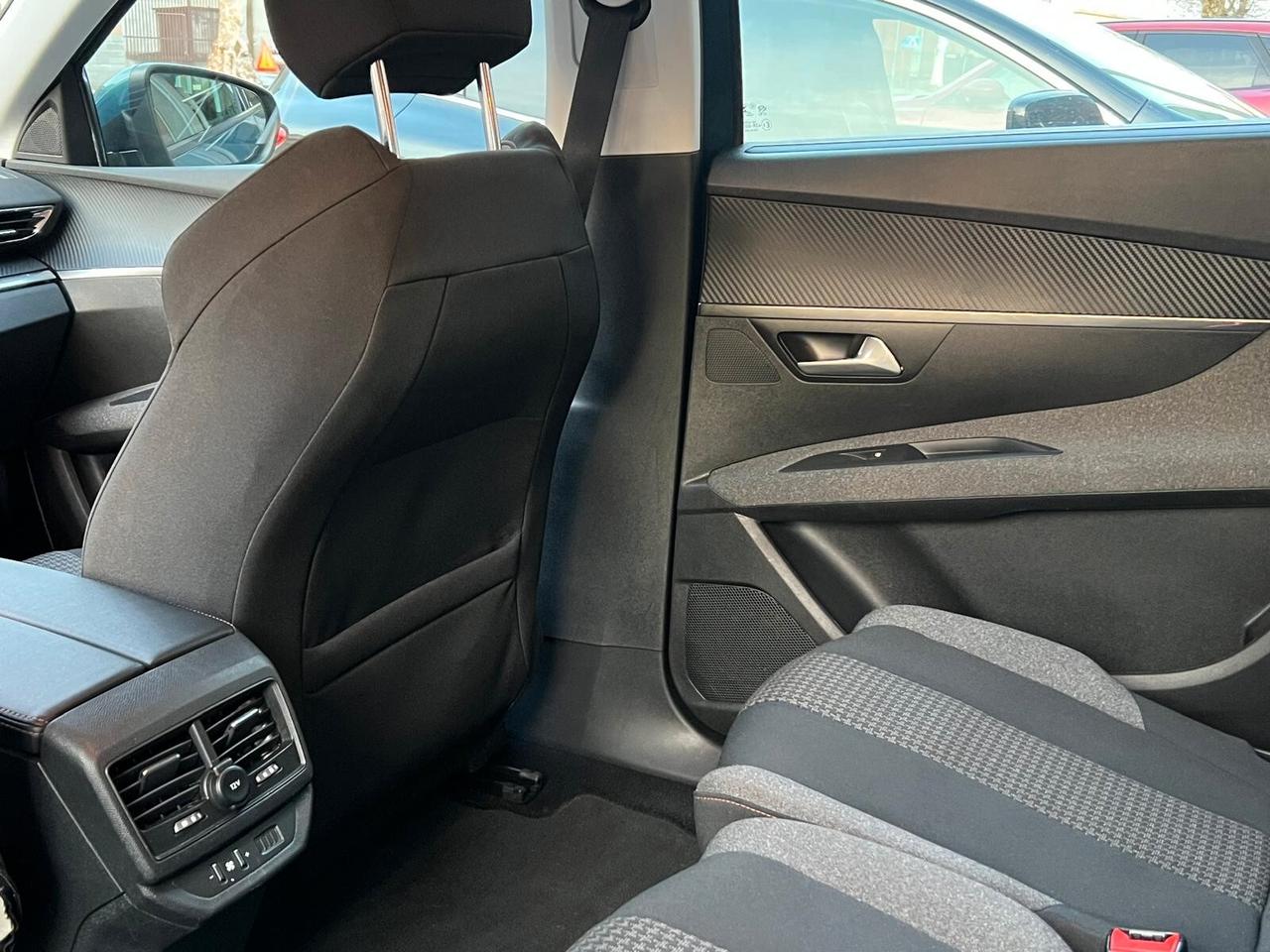 Peugeot 5008 BlueHDi 130 S&S EAT8 Allure