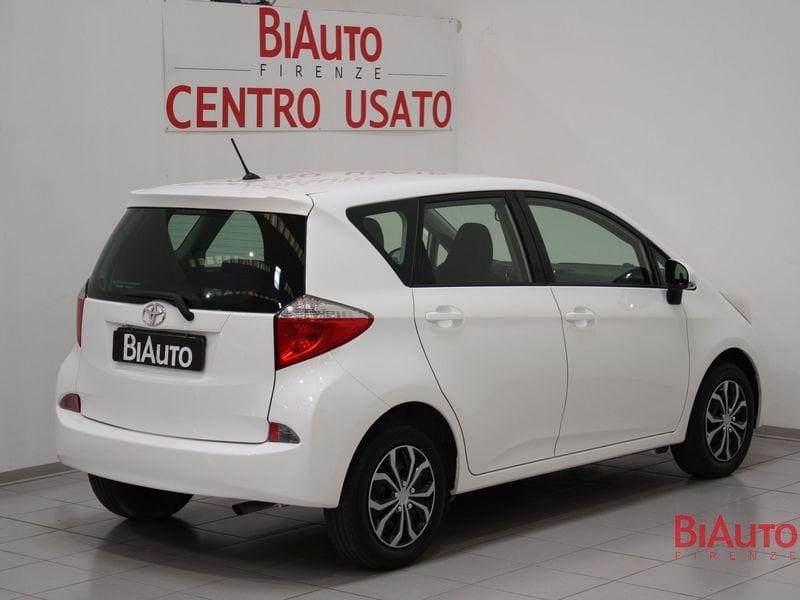Toyota Verso-S Verso-S 1.3 MT