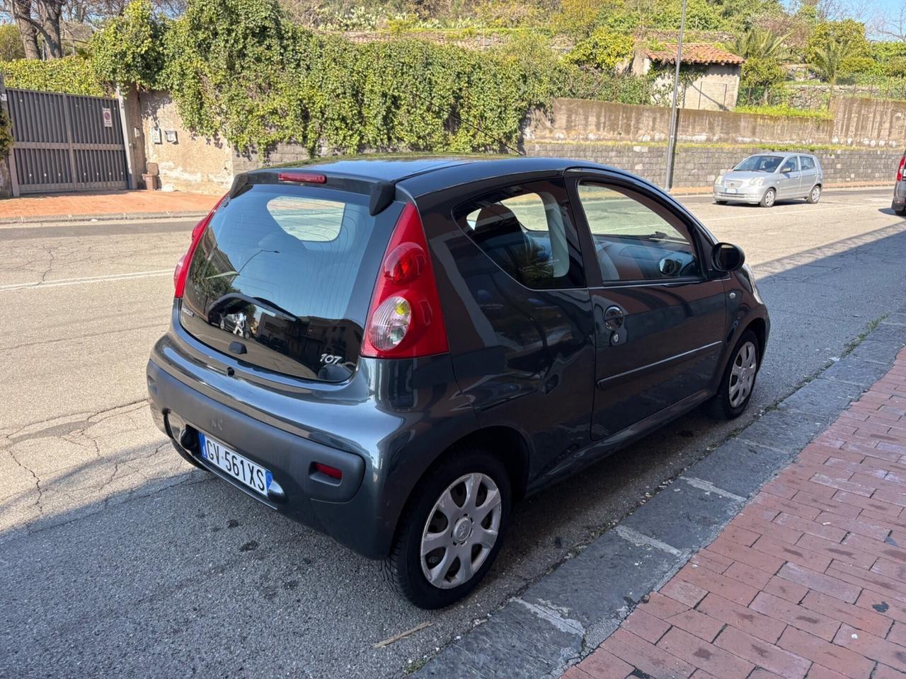 Peugeot 107 1.0 68CV 3p. Automatica 2011