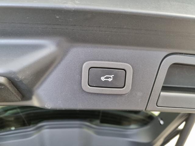 LAND ROVER Range Rover Velar 2.0D I4 240 CV R-Dynamic