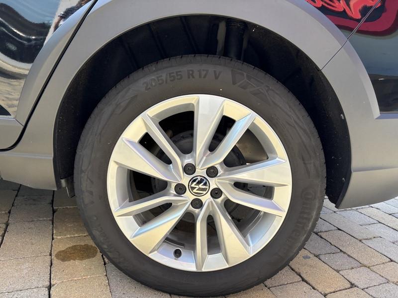 Volkswagen Taigo 1.0 tsi Life 95cv LED-CAM-17"