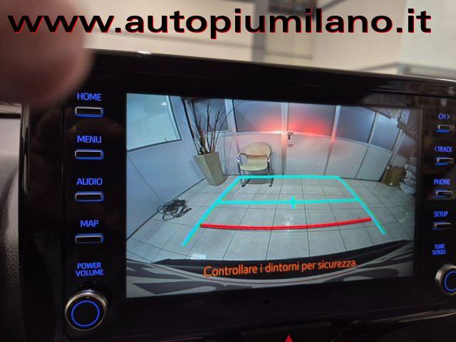 TOYOTA Yaris Cross 1.5 Hybrid 5p. E-CVT AWD-i Business