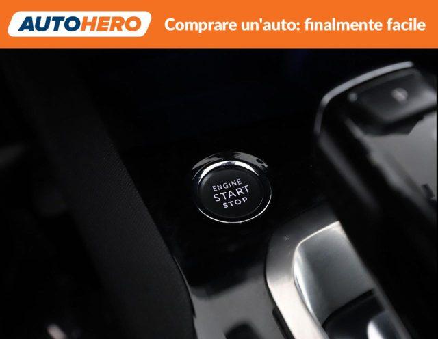 PEUGEOT 3008 Hybrid 225 e-EAT8 Allure Pack