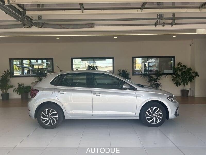 Volkswagen Polo VI 2022 1.0 tsi Life 95cv dsg