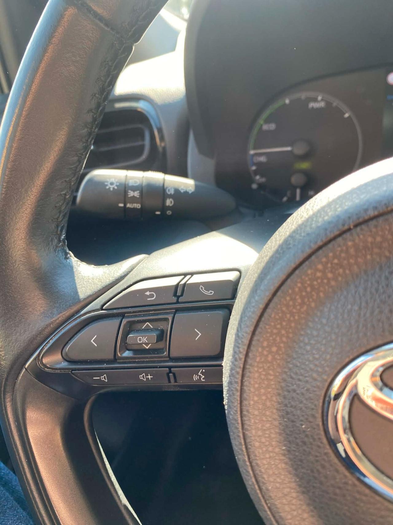 Toyota Yaris 1.5 Benz/Ibrida OK Neopatentato