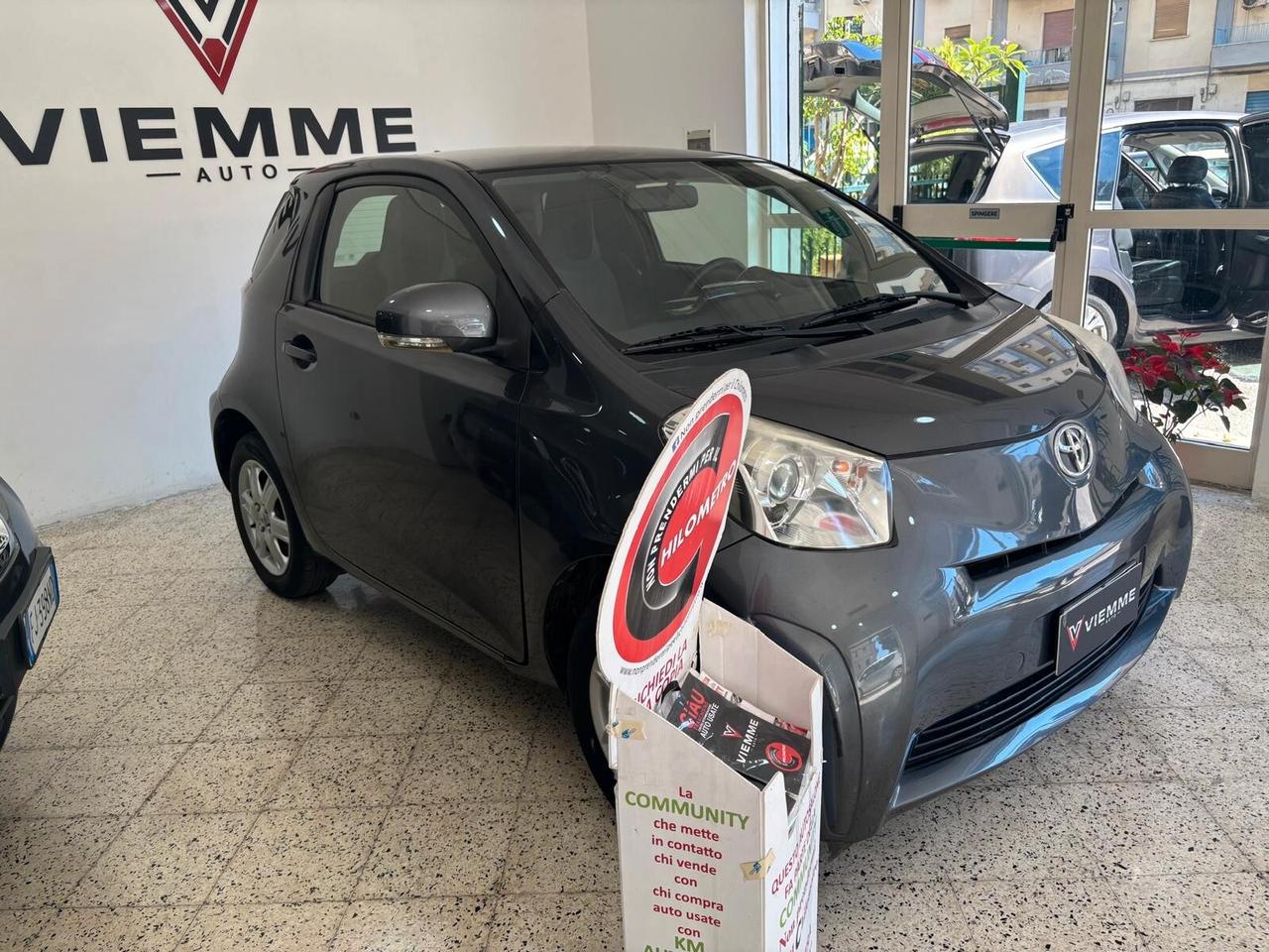 Toyota iQ 1.0 CVT Lounge