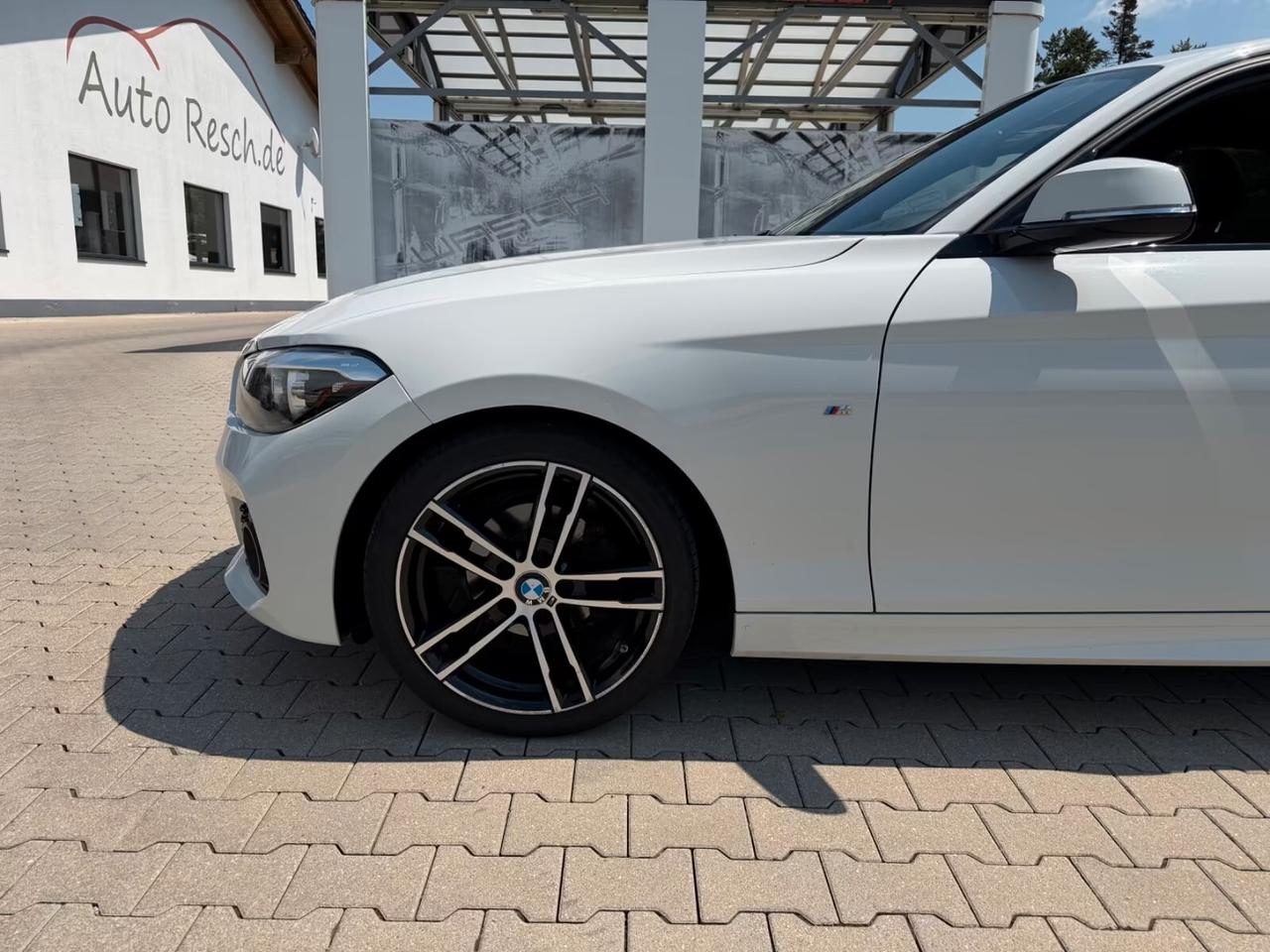 Bmw 118 i 5 porte. Edizione M Sport Shadow