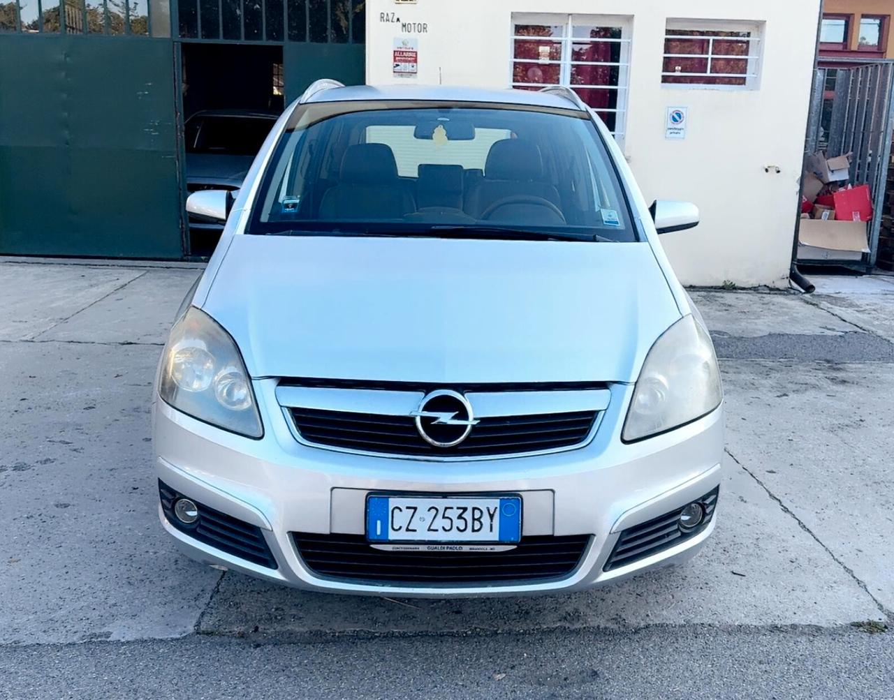 Opel Zafira 1.9 CDTI 120CV Cosmo