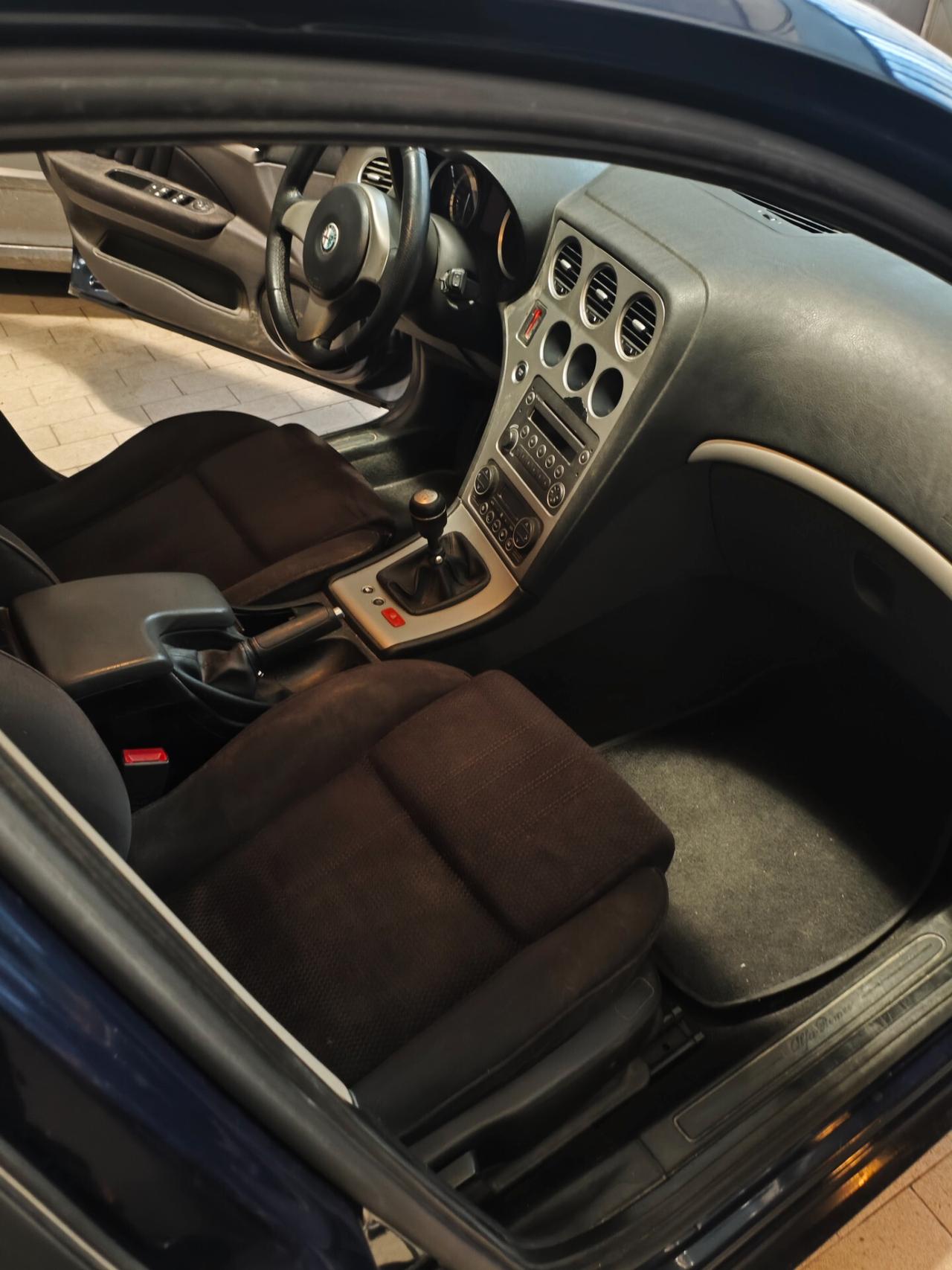 Alfa Romeo 159 1.9 JTDm 16V Distinctive