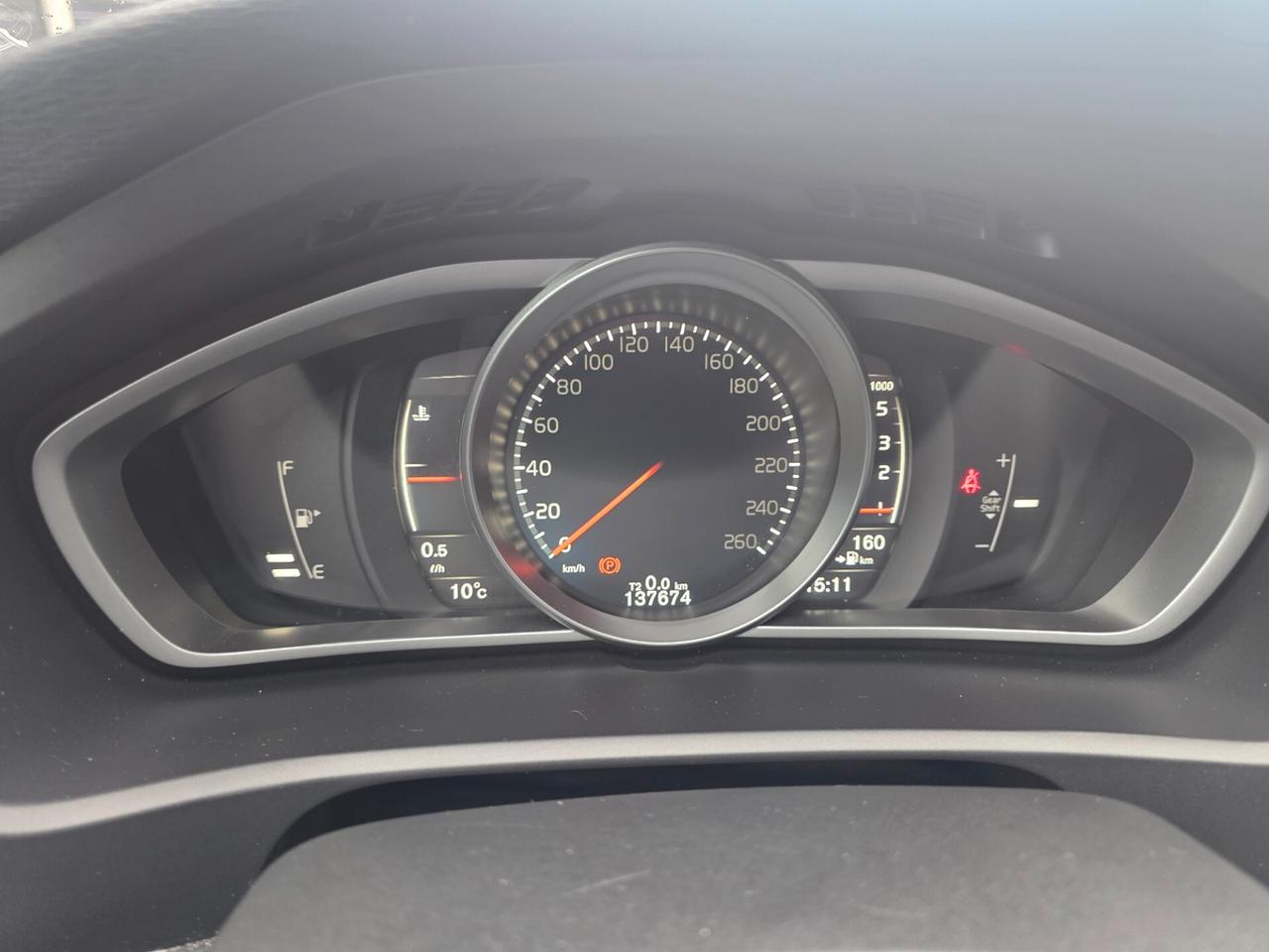 Volvo V40 D2 R-design Momentum
