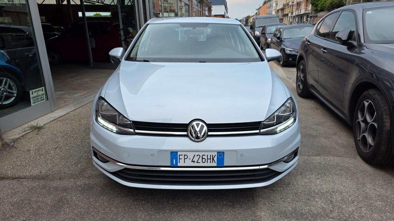 Volkswagen Golf 1.0 TSI 110 CV 5p. Trendline BlueMotion Technology