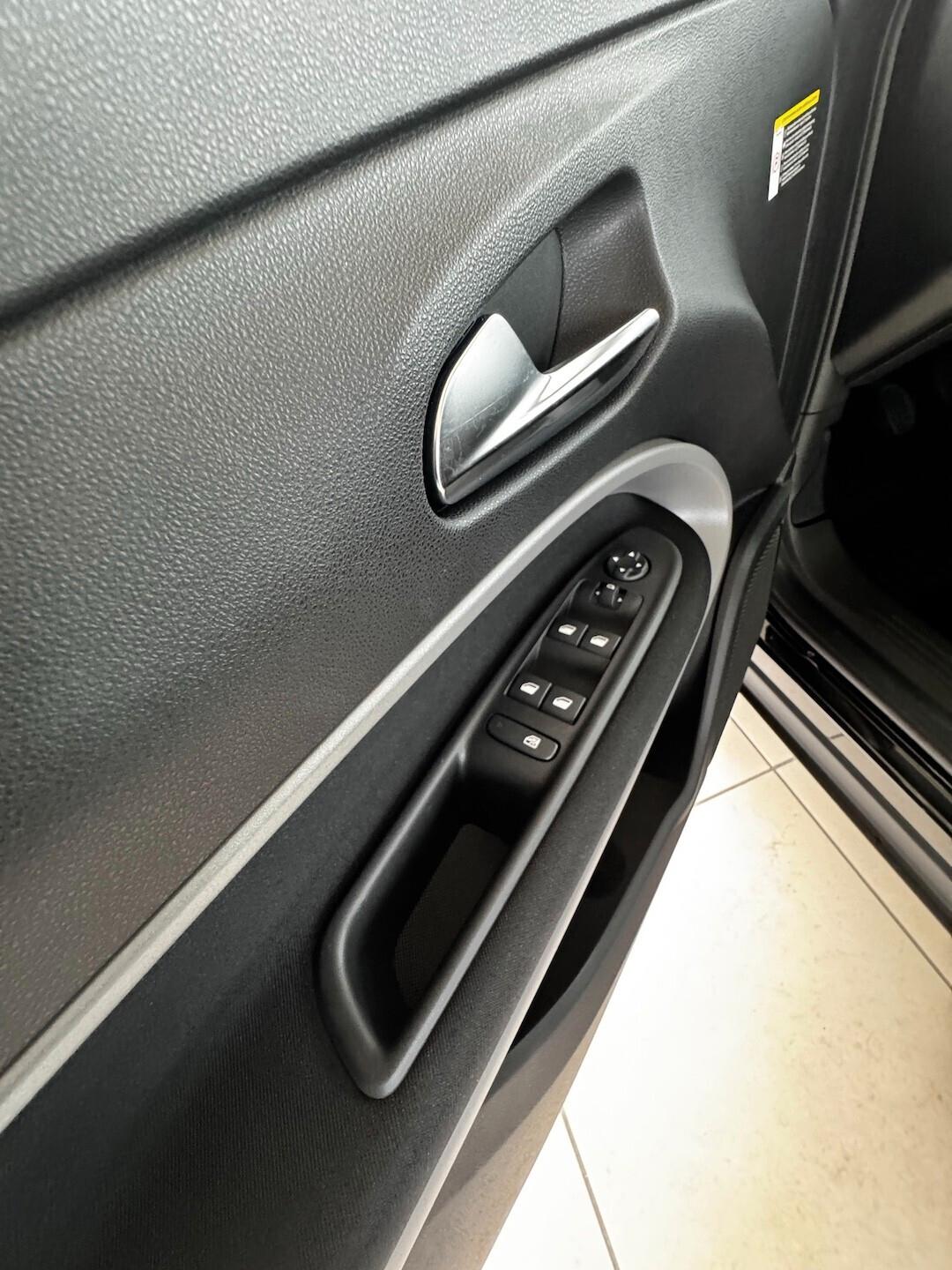 Jeep Avenger 1.2 Hybrid cambio automatico km0