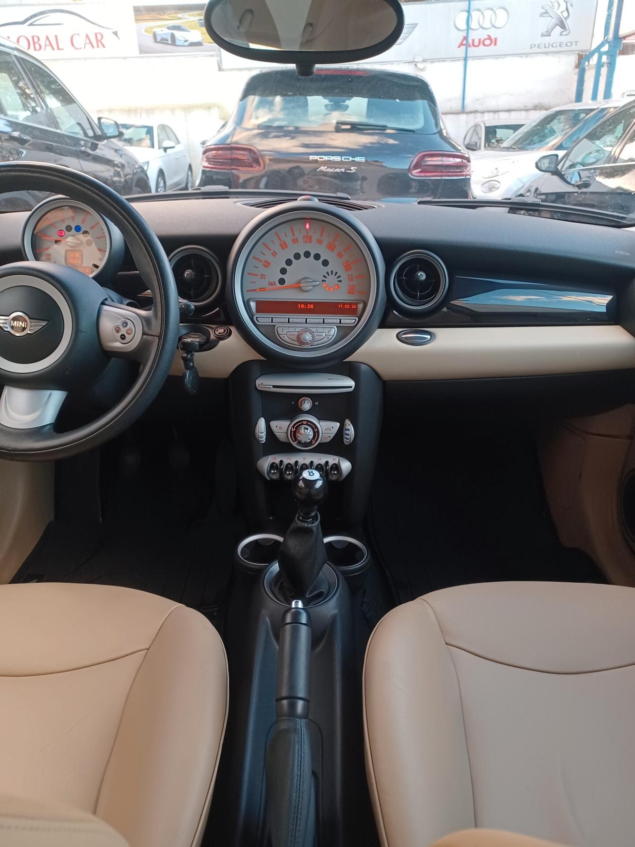 Mini Cooper 1.4 Benzina ok neopatentati