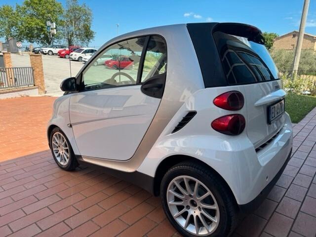 Smart ForTwo 1000 62 kW coupé passion