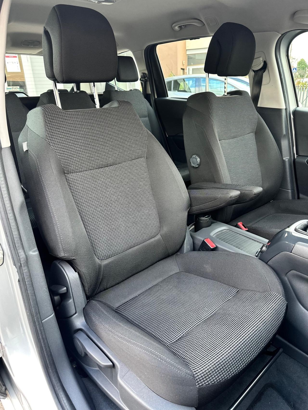 Peugeot 5008 - 1.6Hdi 110CV - 7 POSTI