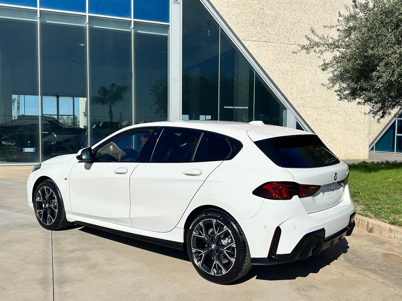 BMW 118 d MSport auto possibilità noleggio no scoring
