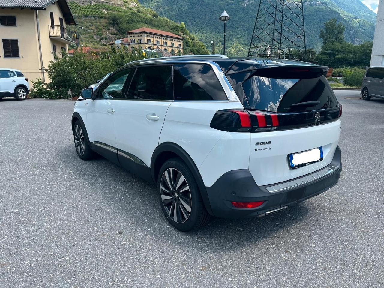 Peugeot 5008 BlueHDi 180 S&S EAT8 GT
