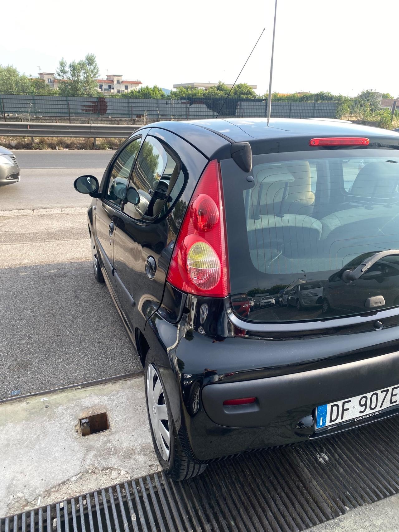 Peugeot 107 1.0 68CV 5p. Desir