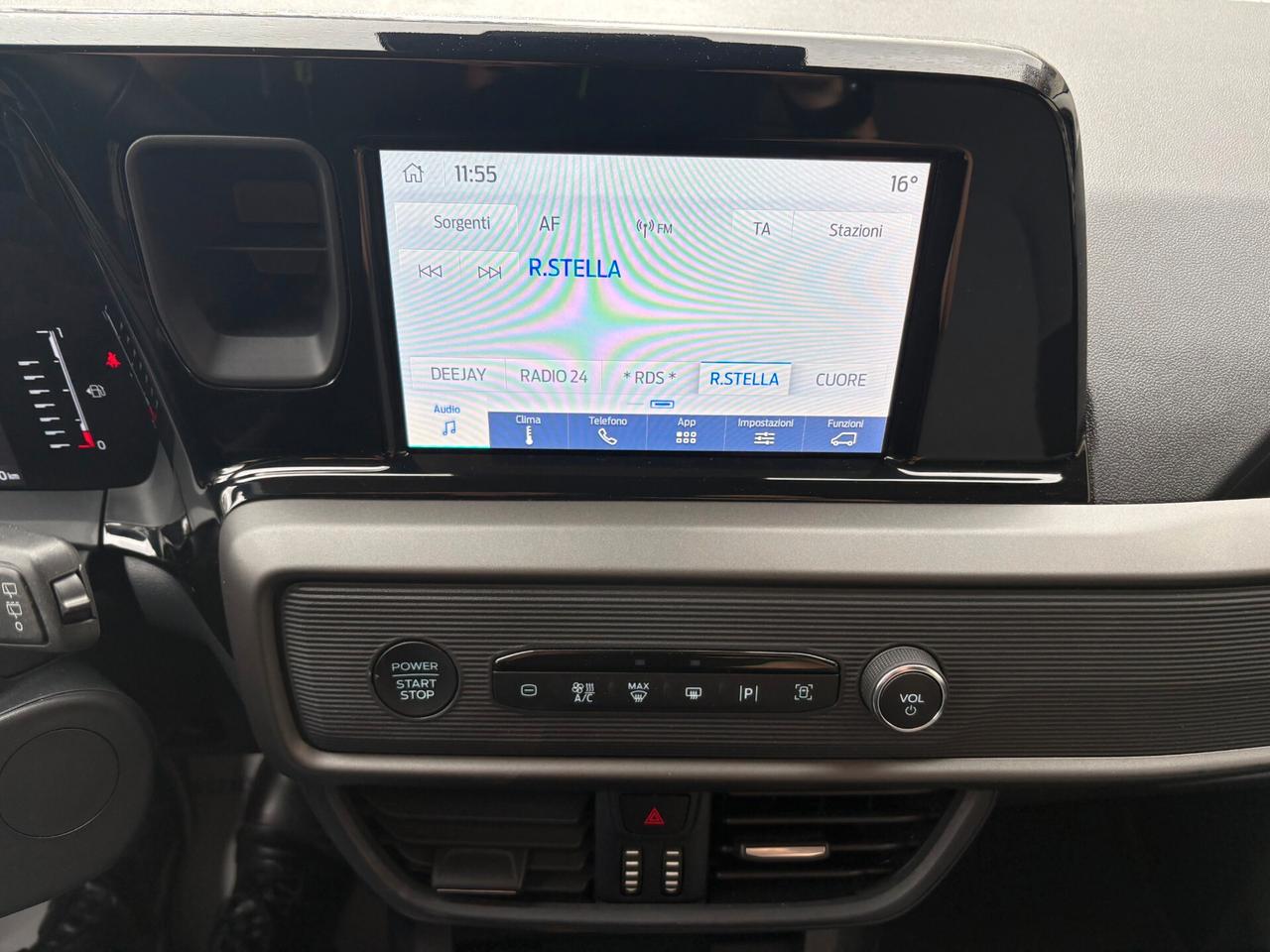 Ford Tourneo Courier 1.0 EcoBoost Titanium