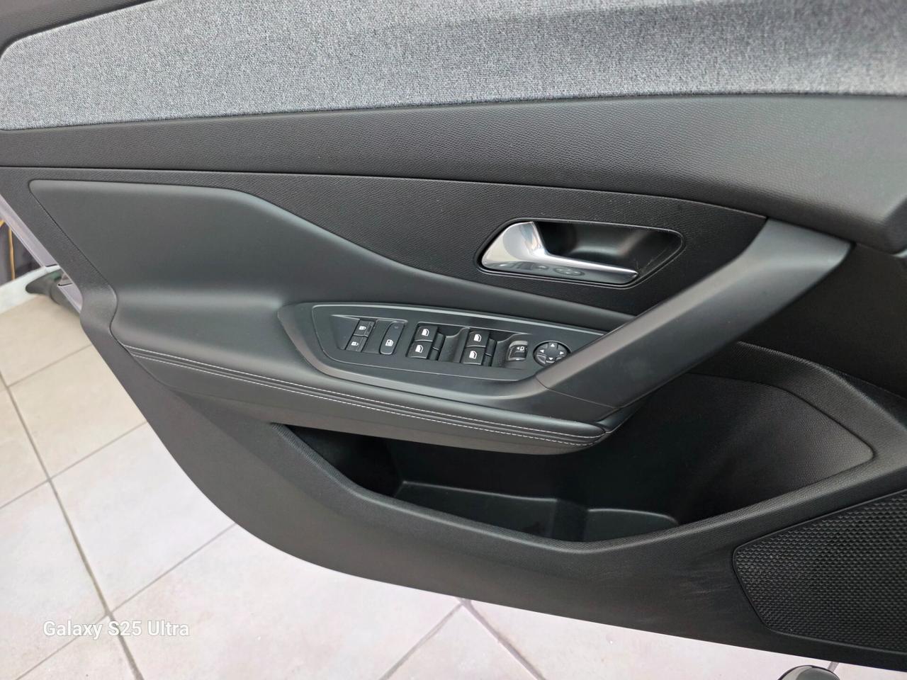 Peugeot 308 BlueHDi 130cv S&S EAT8 Allure