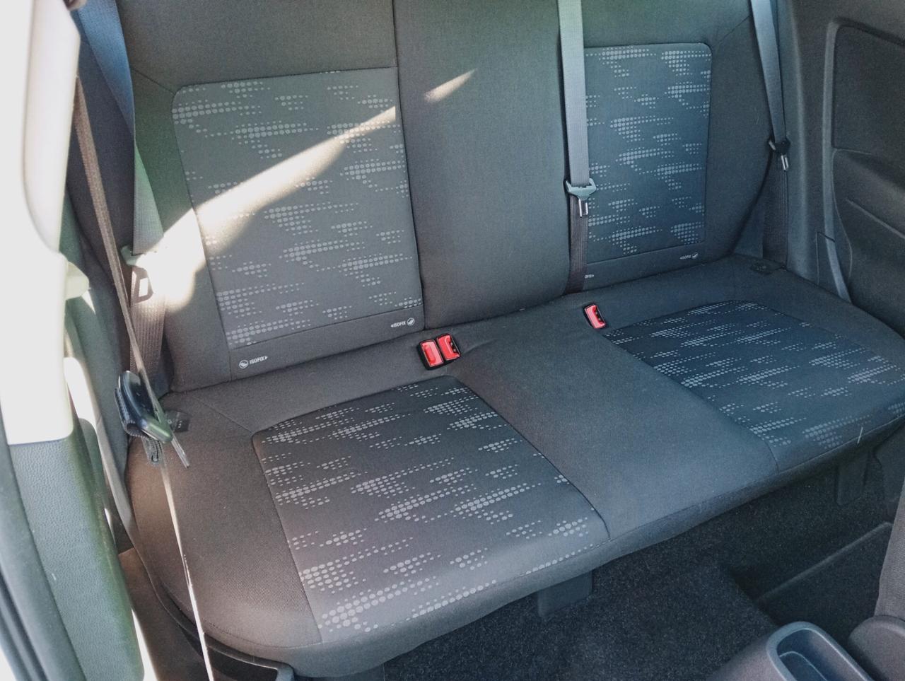 Opel Corsa 1.2 3 porte b-color