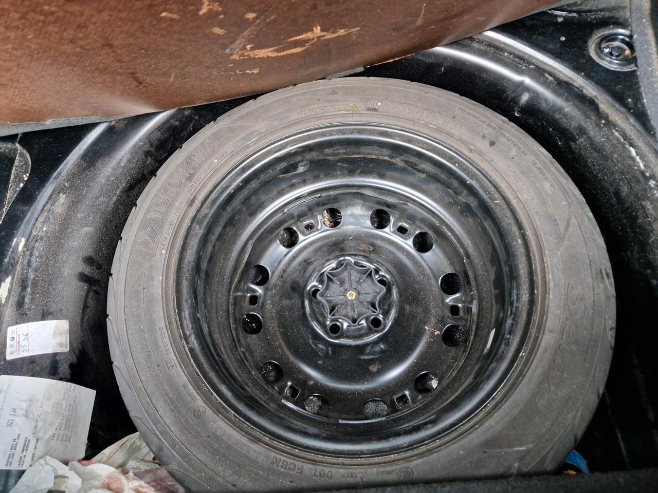 Volkswagen Fox 1.2 54CV "SOLO 83.700 km" Clima, Radio, Servosterzo