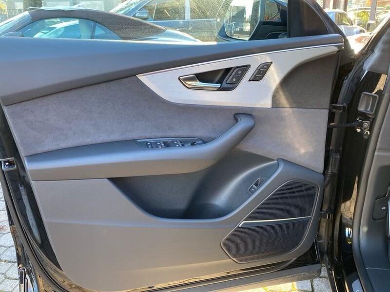 Audi Q8 TDI 210kW quattro tip. S Line Edition 286 CV
