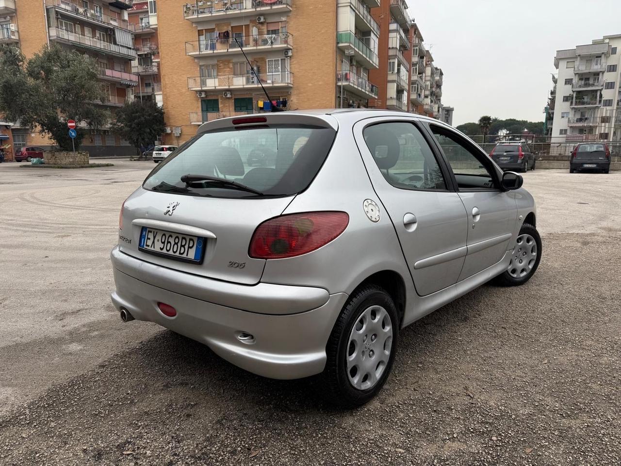Peugeot 206 1.4 5p. CON 100MILA KM PARI AL NUOVO
