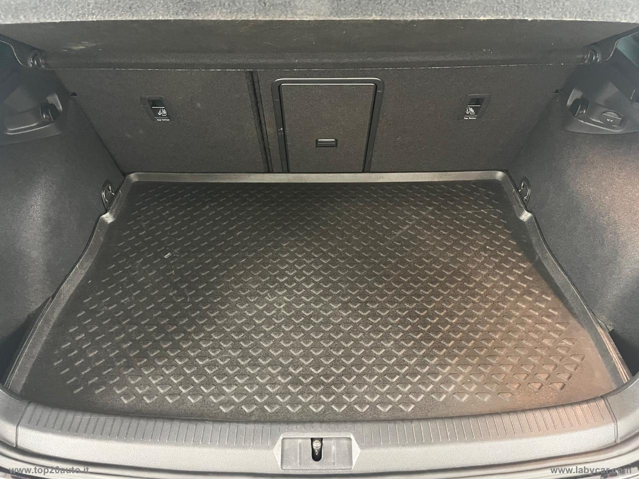 VOLKSWAGEN Golf 1.5 TSI ACT DSG Sport R-LINE BMT