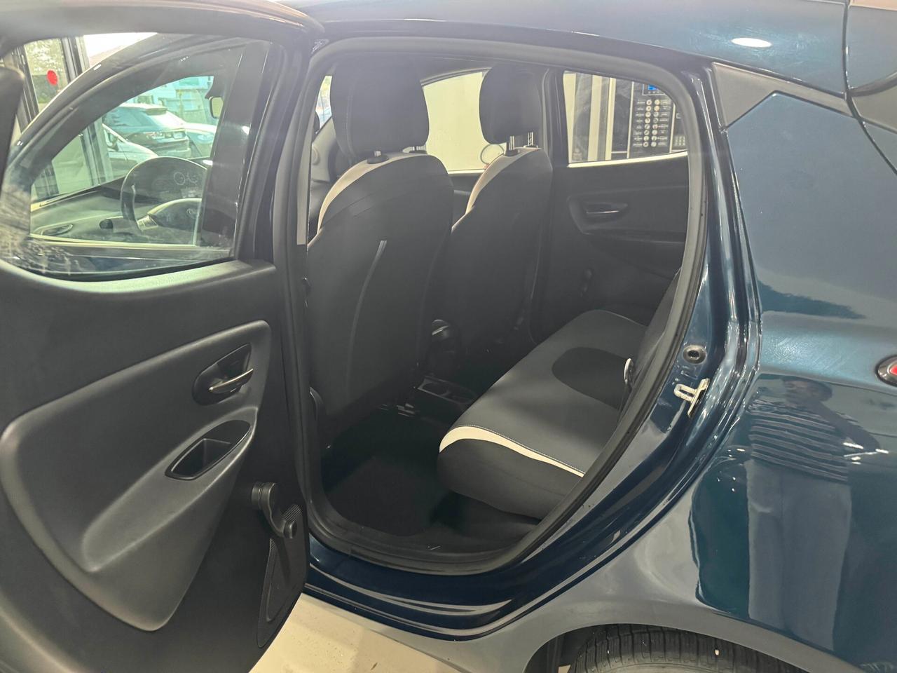 Lancia Ypsilon 1.2 69 CV 5 porte Elle