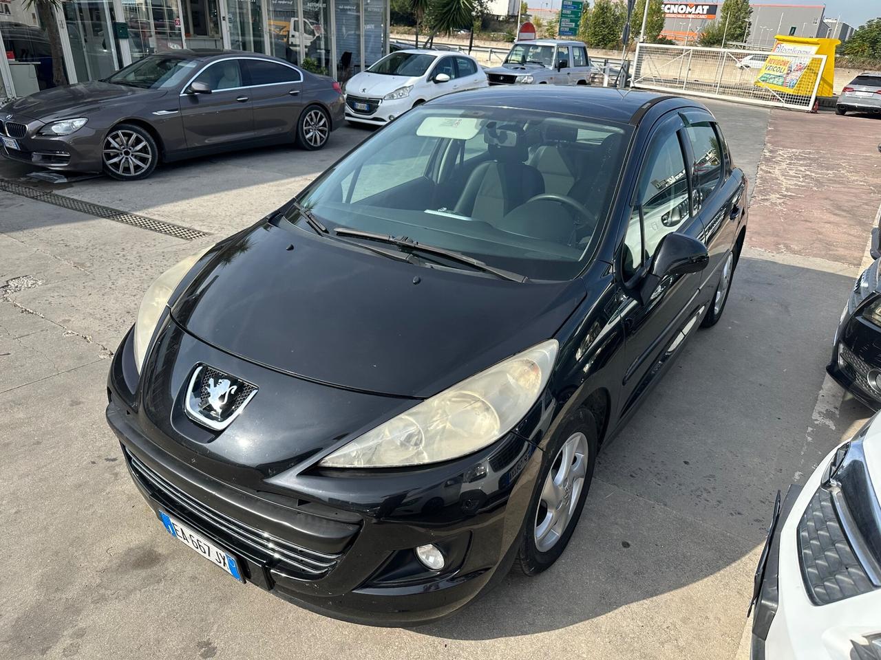 Peugeot 207 1.4 8V 75CV 5p. X Line ECO GPL