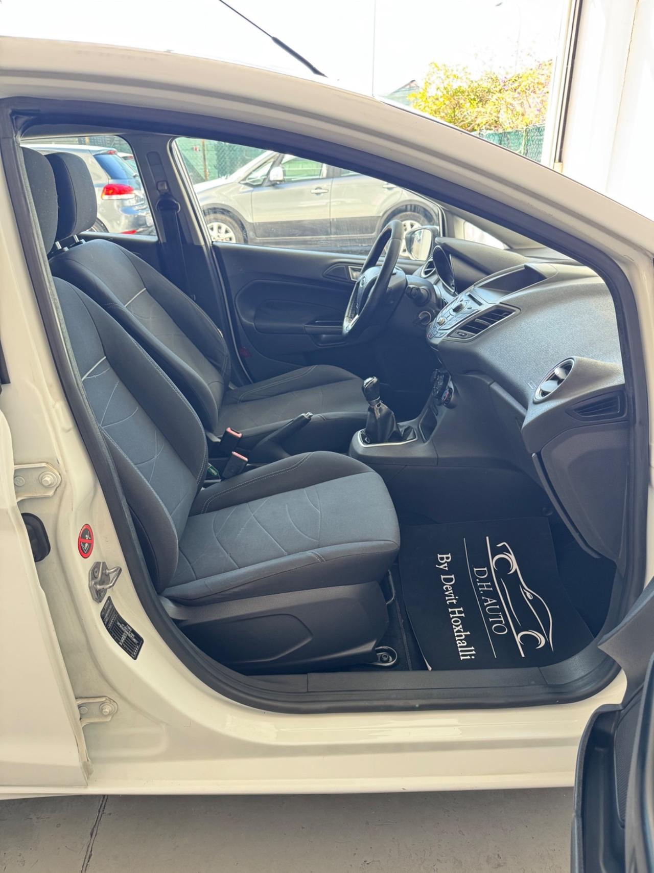 Ford Fiesta 1.5 TDCi 75CV 5 porte Titanium