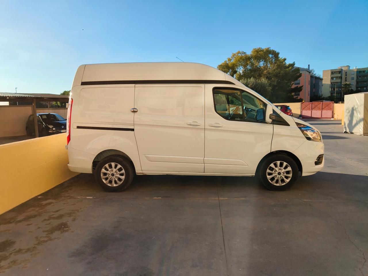 Ford Transit Custom L1H2 125cv Diesel