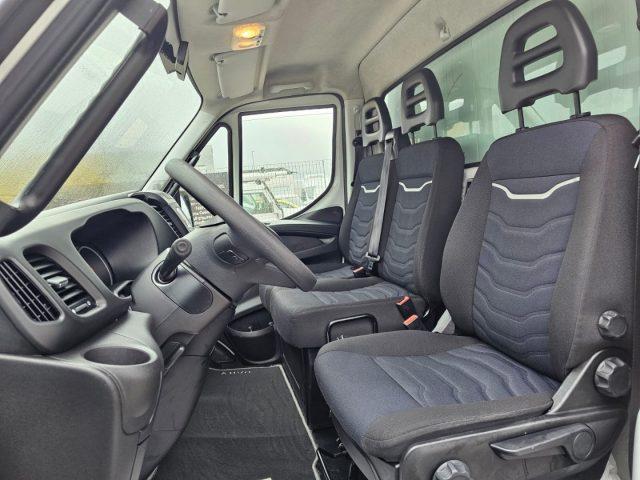 IVECO Daily 35C14 PASSO 3750 - 8 BANCALI e SPONDA