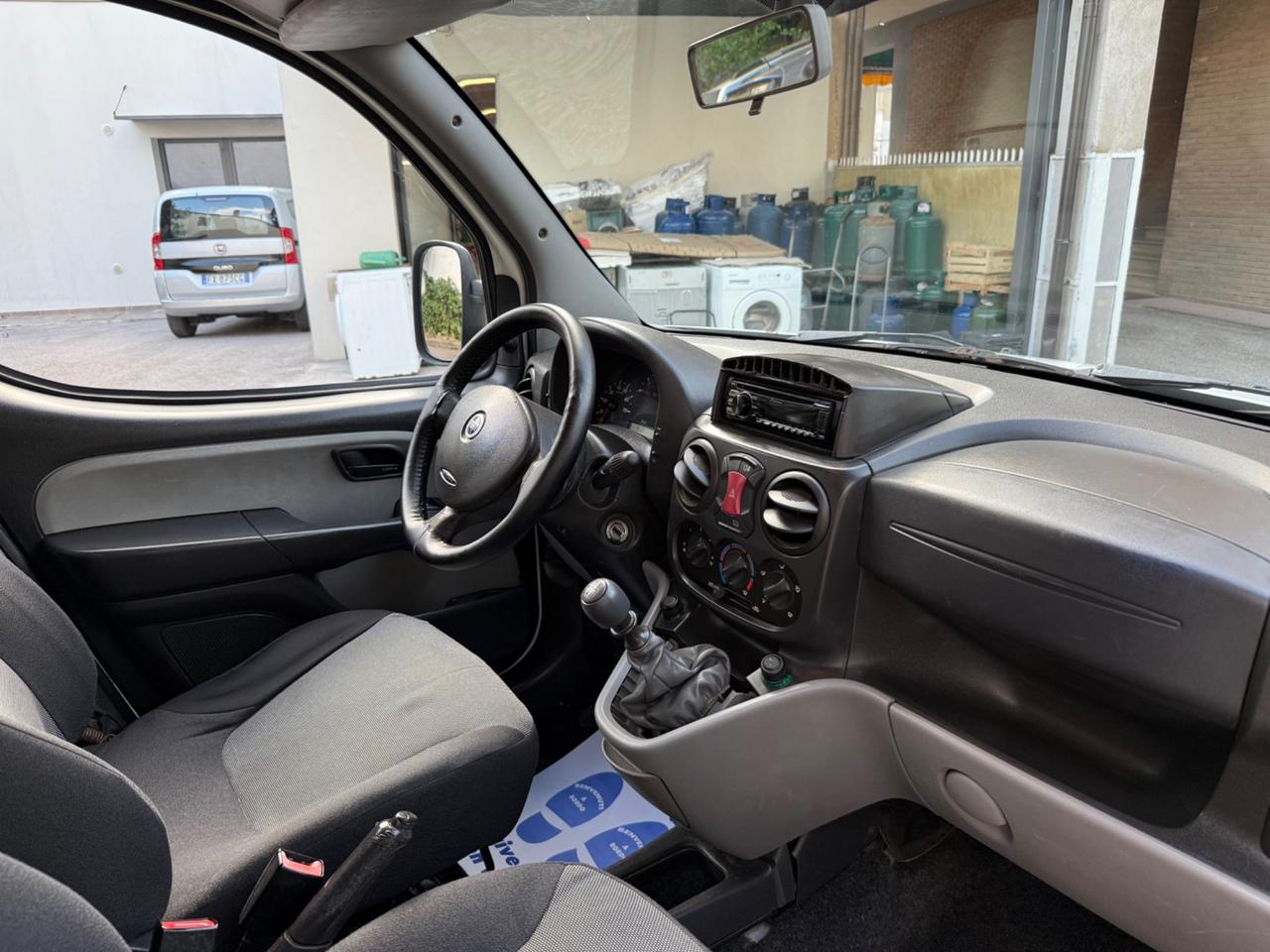 Fiat Doblò 1.6 16V Natural Power Active