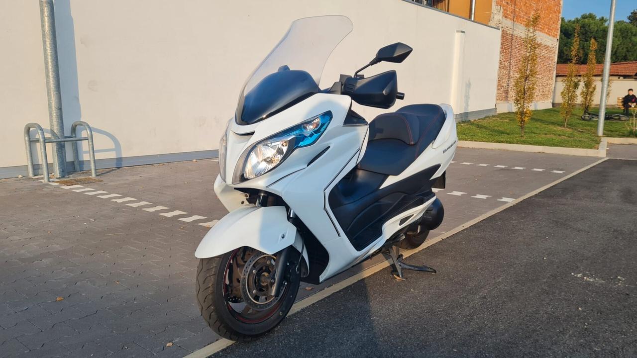 Suzuki Burgman 400 AN