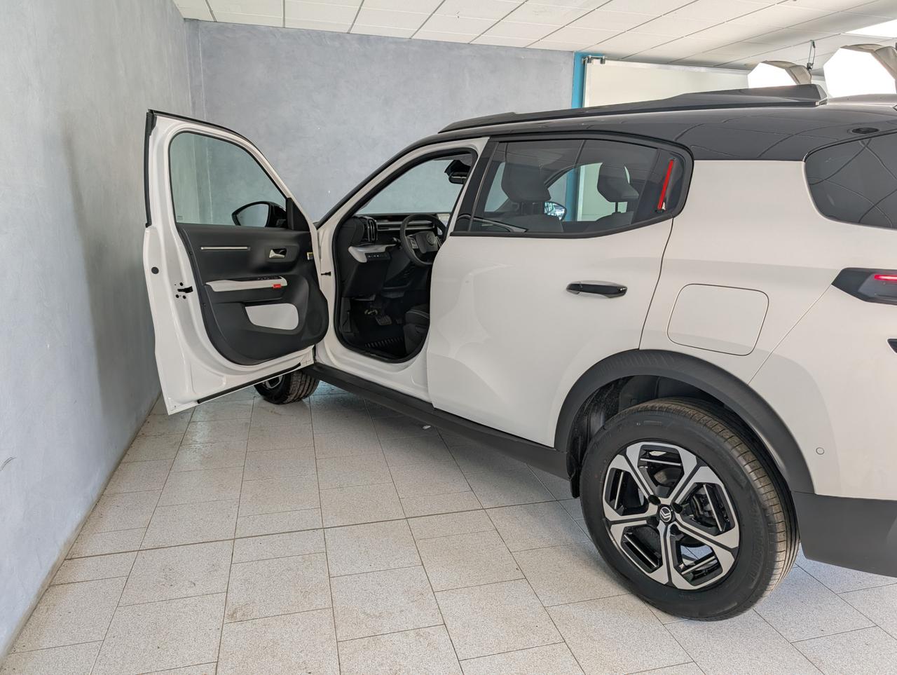 Citroen 1.2 Hybrid 145cv edcs6 Max